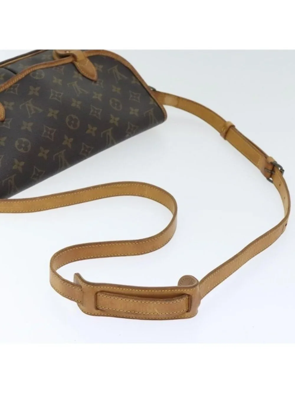 Authentic LOUIS VUITTON Monogram Gibeciere MM Shoulder Bag M42247 LV